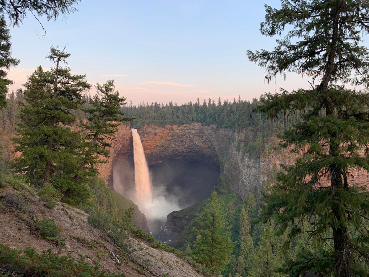 Helmcken Falls Lodge Cabin Rooms And Rv Park Clearwater Exterior foto