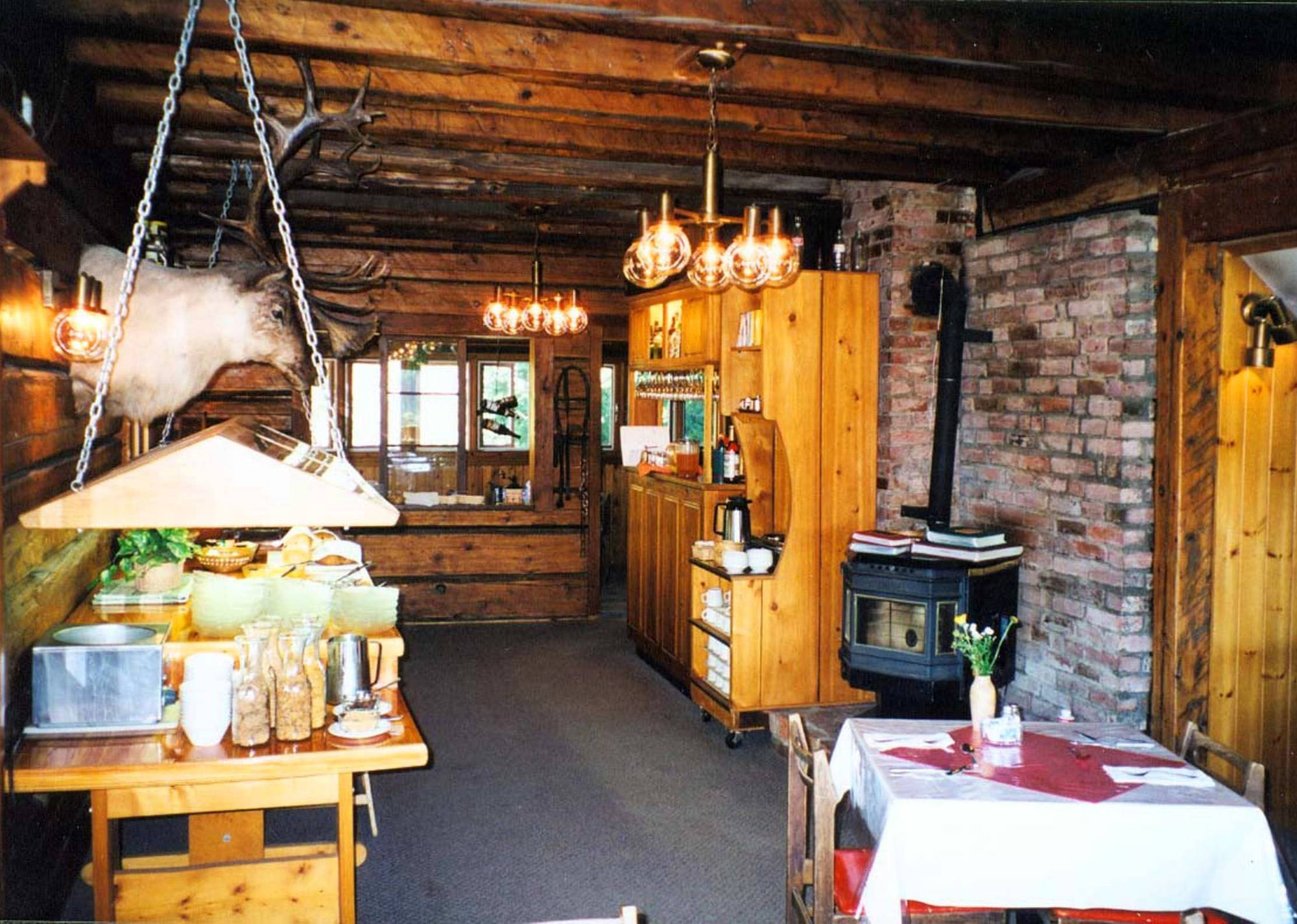 Helmcken Falls Lodge Cabin Rooms And Rv Park Clearwater Exterior foto
