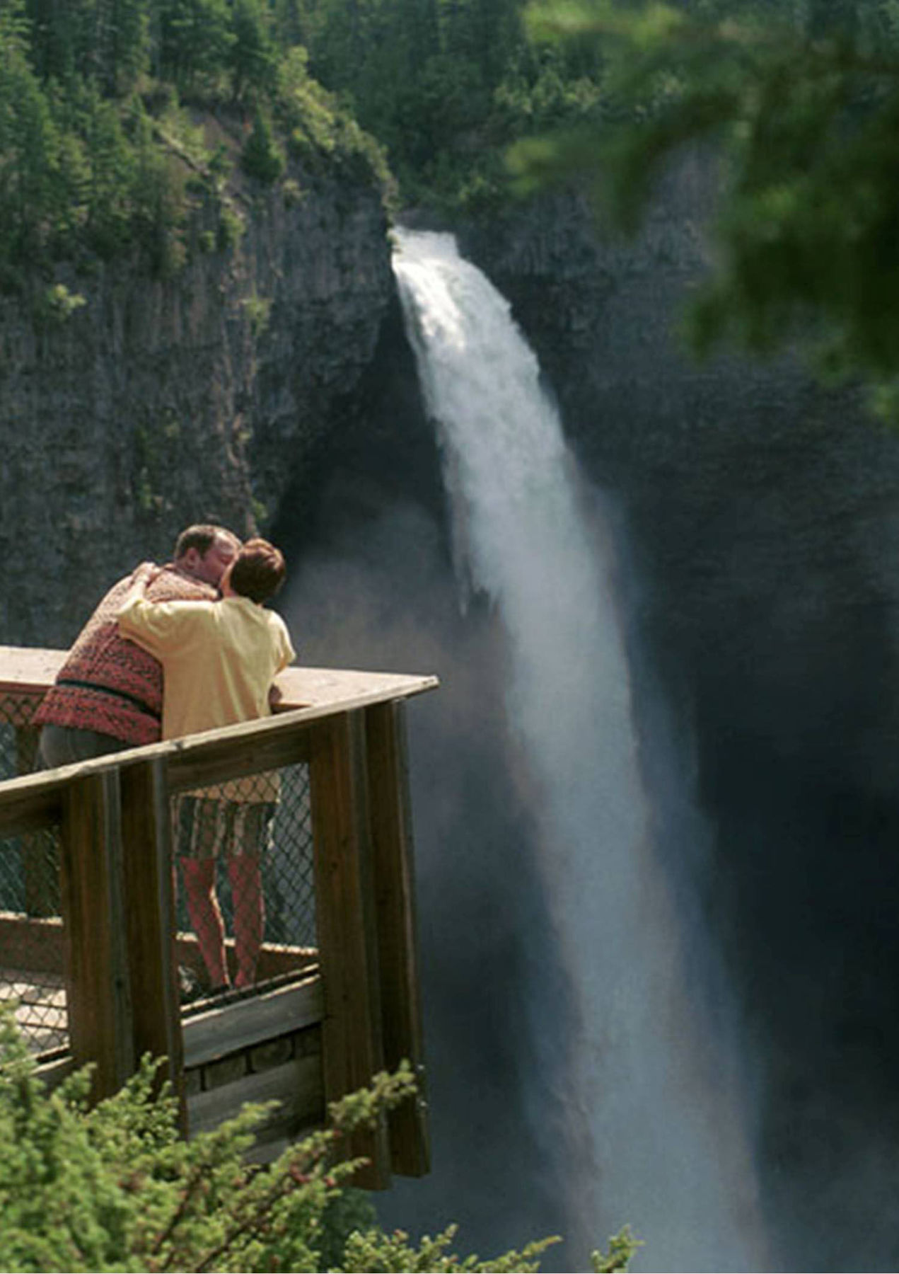 Helmcken Falls Lodge Cabin Rooms And Rv Park Clearwater Exterior foto