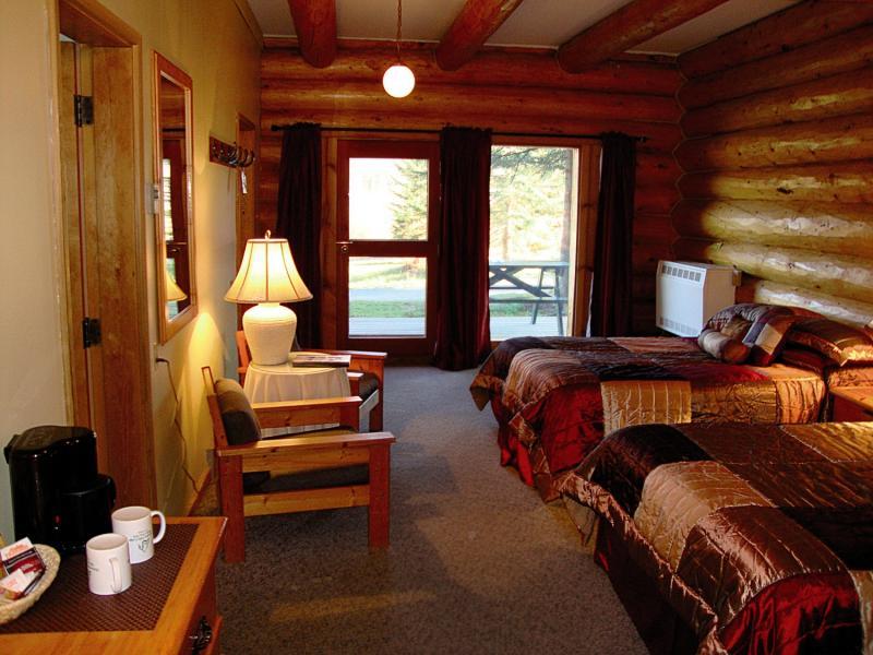 Helmcken Falls Lodge Cabin Rooms And Rv Park Clearwater Exterior foto